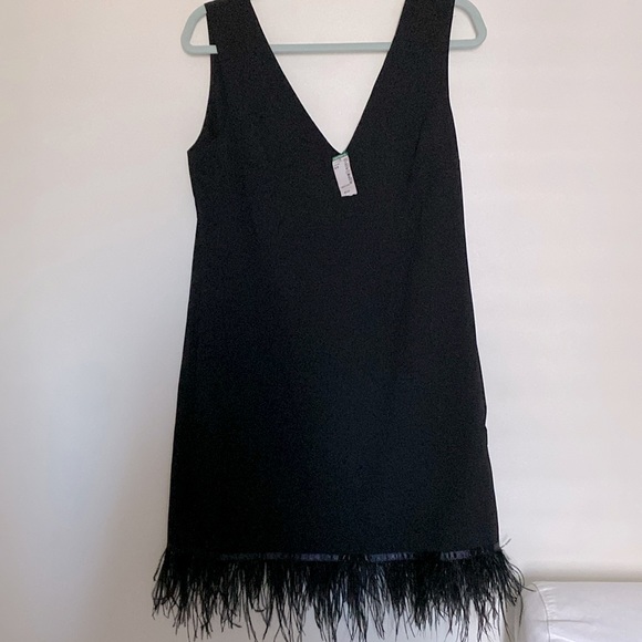 Little Black Dress - feathered hem… Icone Size M- with Tags - Picture 2 of 7
